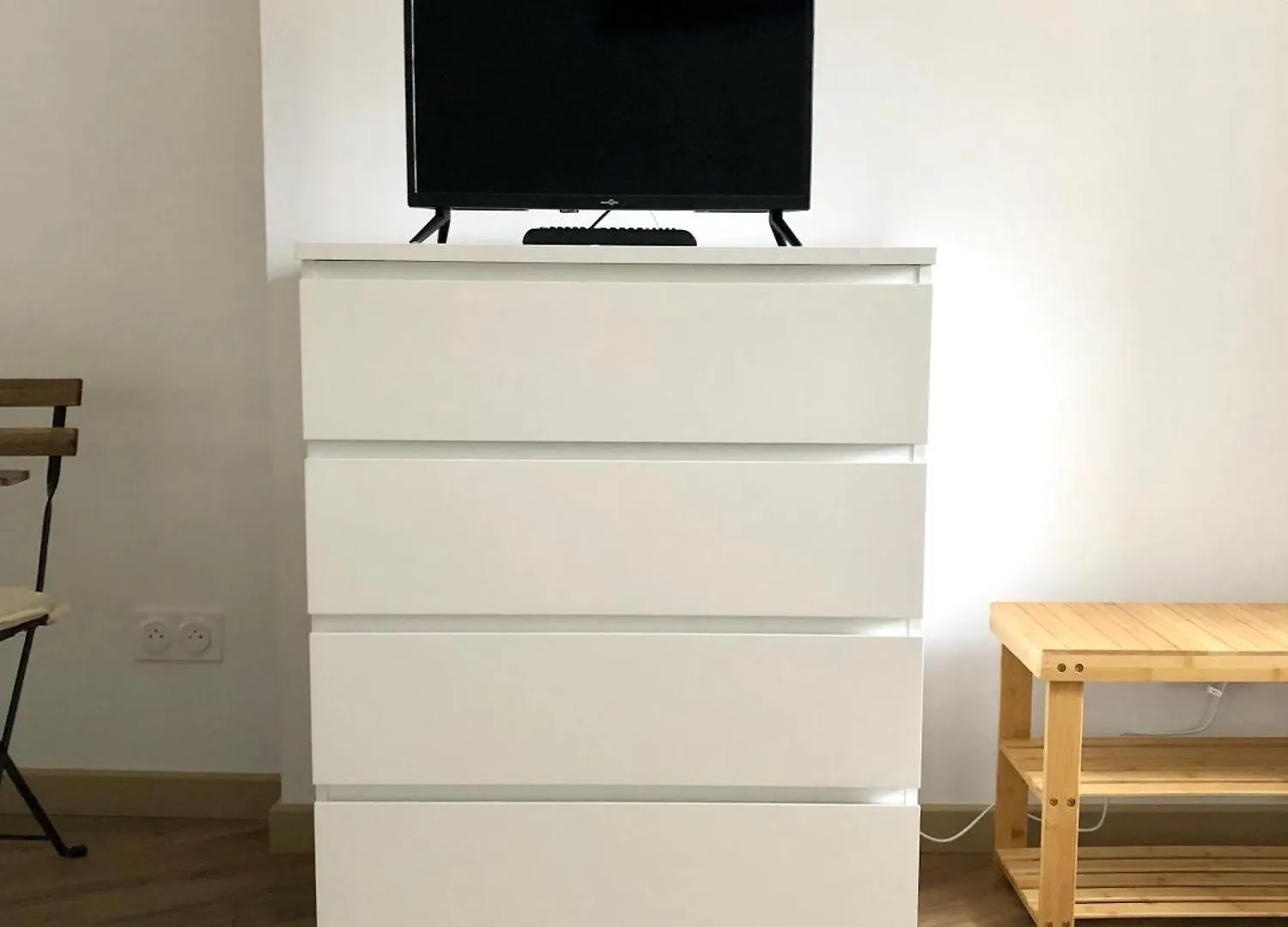 Logement Neuf, Tout Confort, Au Coeur Du Village Saint Didier  Saint Didier (Vaucluse)